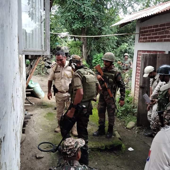 मणिपुर पुलिस ने 69 लोगों को लिया हिरासत में